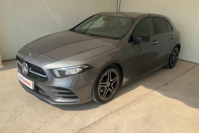 MERCEDES-BENZ A 180 AMG LINE