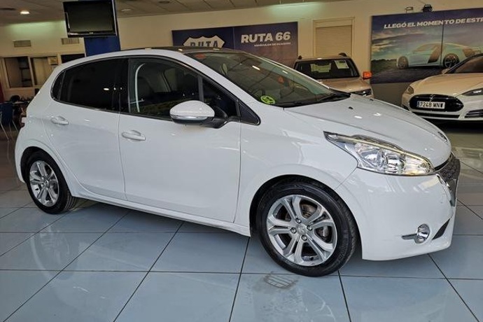 PEUGEOT 208 1.6 e-HDI Allure 68 kW (92 CV)