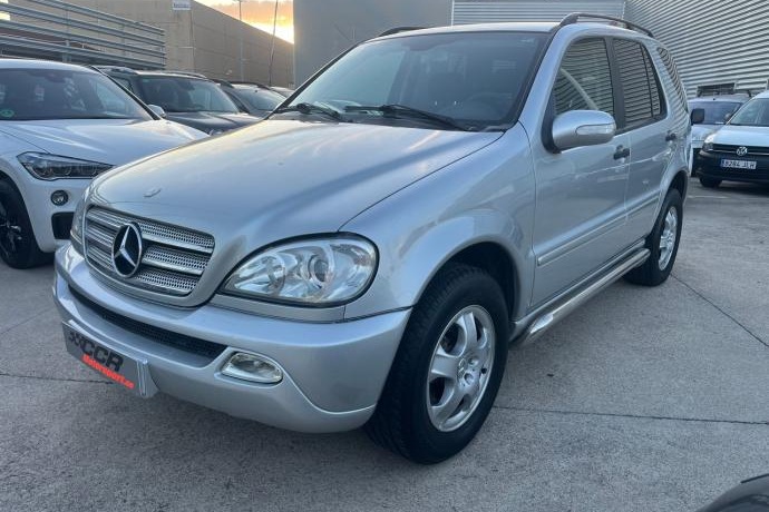 MERCEDES-BENZ M 270 CDI