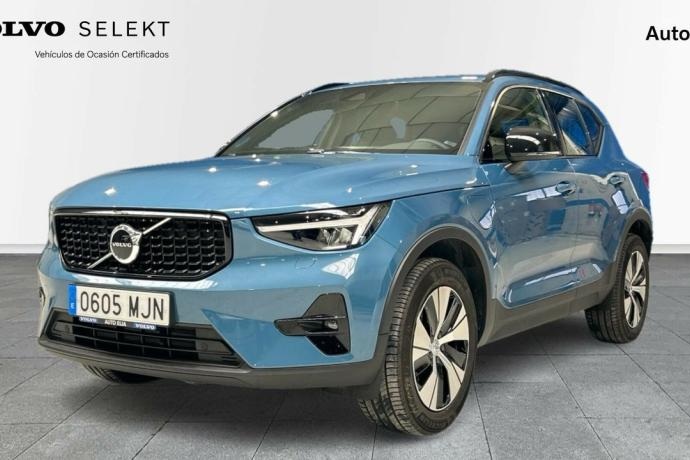 VOLVO XC40 Recharge Plus, T4 plug-in hybrid, Eléctrico/Gasolina, Dark