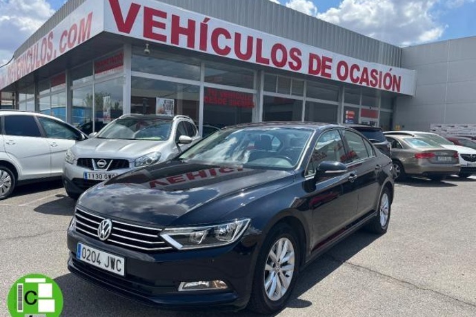 VOLKSWAGEN PASSAT 1.6 TDI Trendline BMT