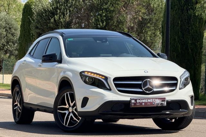MERCEDES-BENZ GLA 220 d