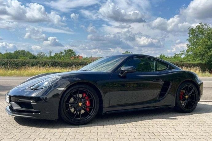 PORSCHE CAYMAN GTS PDK