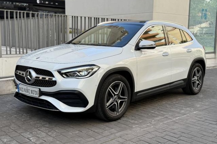 MERCEDES-BENZ GLA 200 d 4MATIC 8G-DCT