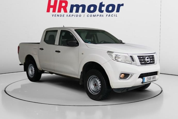 NISSAN NAVARA Visia Double Cab 4x4