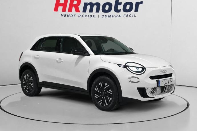 FIAT 600 1.2 MHEV DDCT 74 kW (100 CV)