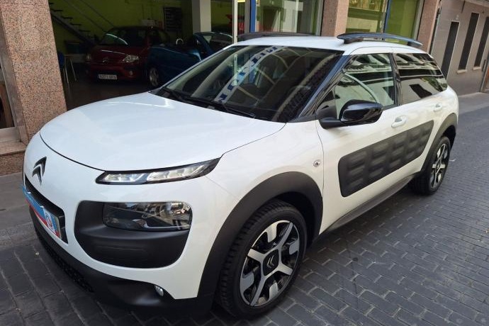 CITROEN C4 CACTUS 1.2 VTI FEEL sólo 32.000 Km Etiq. medioambiental verde C Euro 6