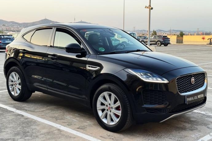 JAGUAR E-PACE 2.0D S 4WD AUTOMÁTICO con TECHO PANORÁMICO, CUERO COMPLETO...
