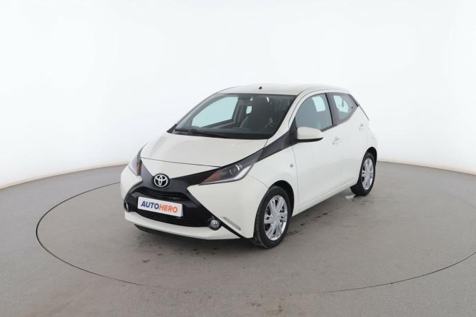 TOYOTA AYGO 1.0 X-Play