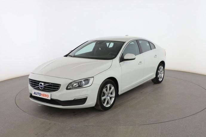 VOLVO S60 2.0 D3 MOMENTUM