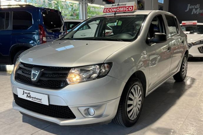 DACIA SANDERO 1.5DCI 75CV AMBIANCE.- " 5 PUERTAS ".- " NACIONAL ".- " REVISIONES AL DÍA ".-