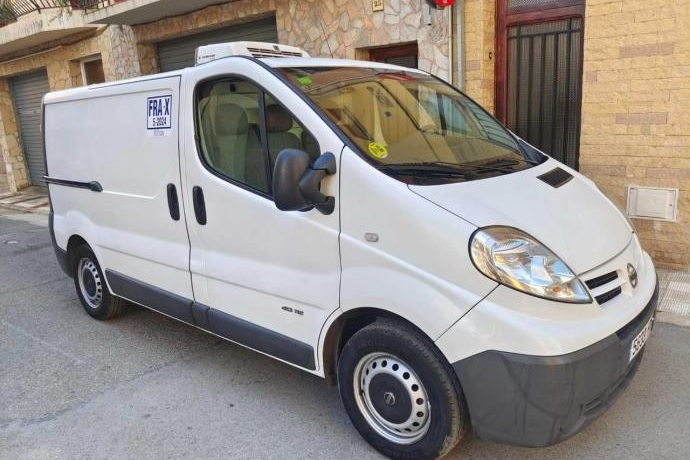 NISSAN PRIMASTAR furgon largo frigorifico