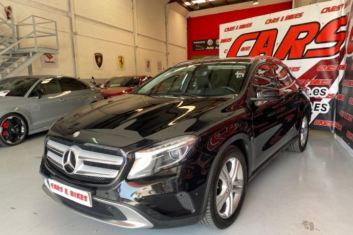 MERCEDES-BENZ GLA 200 URBAN