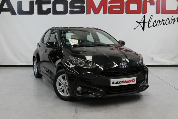 TOYOTA YARIS 1.5 120H Business Plus