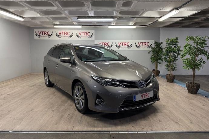 TOYOTA AURIS hybrid Advance