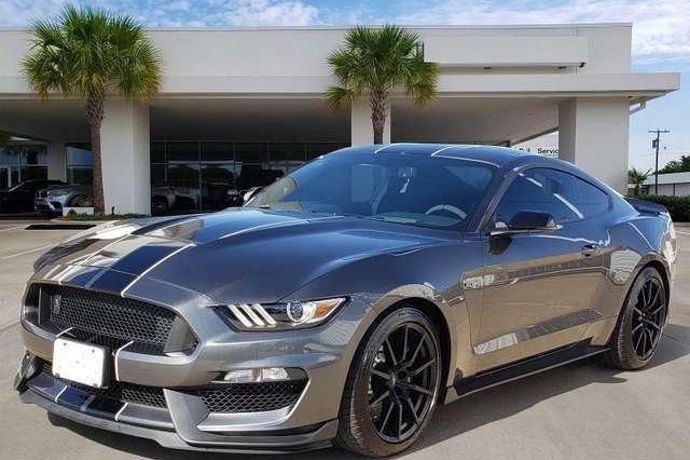 FORD MUSTANG Shelby GT 350 5.2L V8