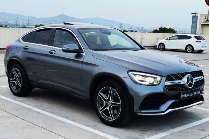 MERCEDES-BENZ GLC COUPE 200d AMG LINE con TECHO SOLAR, CUERO COMPLETO...