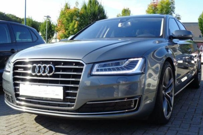 AUDI A8 3.0 L TDI QUATTRO