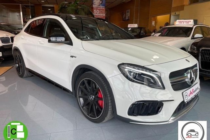 MERCEDES-BENZ GLA 45 AMG 4MATIC