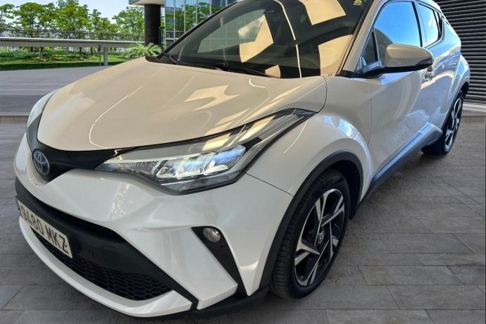 TOYOTA C-HR 2.0 180H Advance