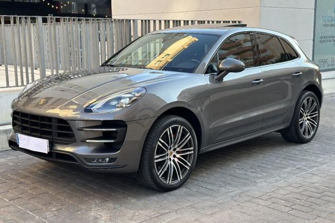 PORSCHE MACAN Turbo