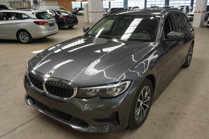 BMW SERIE 3 330e xDrive Touring