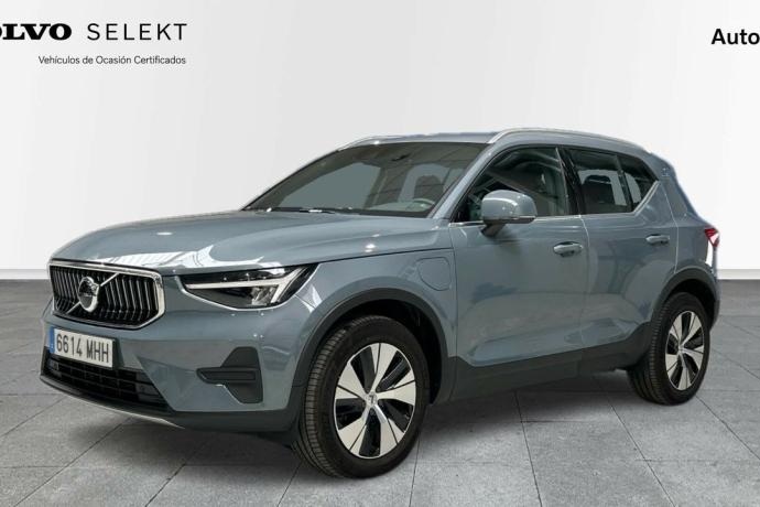 VOLVO XC40 Recharge Core, T4 plug-in hybrid, Eléctrico/Gasolina, Bright