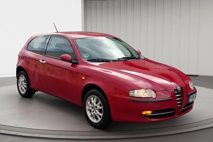 ALFA ROMEO 147 1.6 TS Distinctive 77 kW (105 CV)