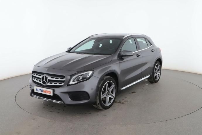 MERCEDES-BENZ GLA 220 d AMG LINE