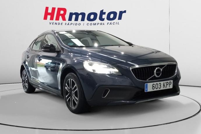 VOLVO V40 Plus