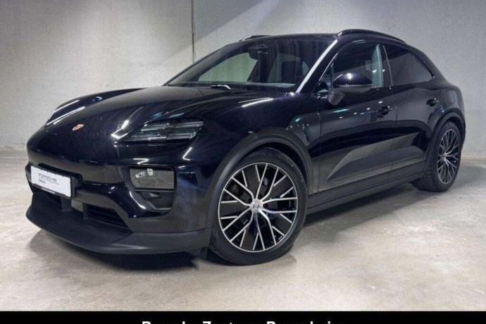 PORSCHE MACAN 4