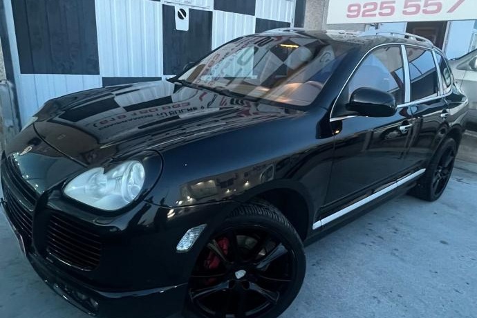 PORSCHE CAYENNE TURBO