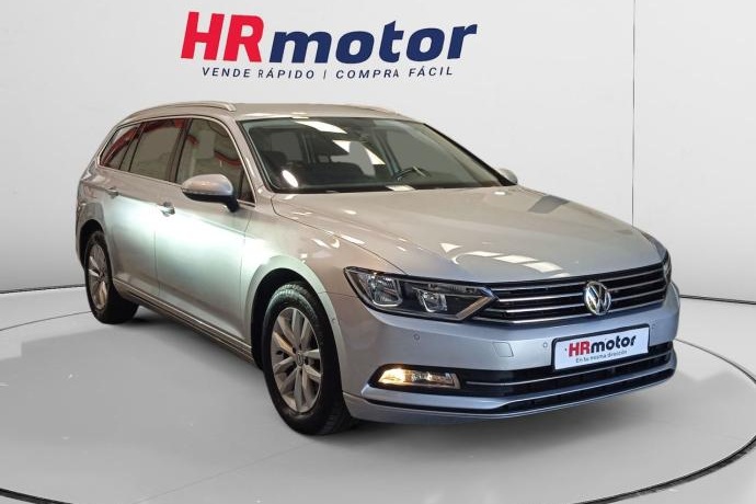 VOLKSWAGEN PASSAT Advance BMT