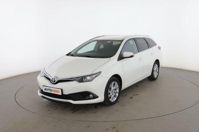 TOYOTA AURIS 1.2 Turbo Business