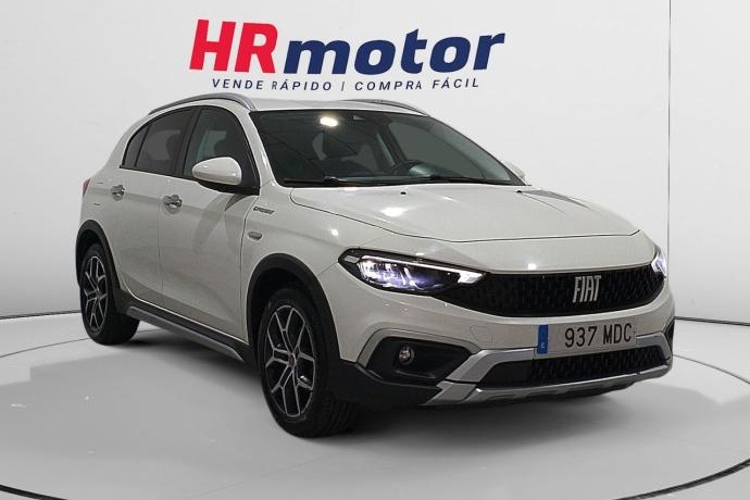 FIAT TIPO Cross