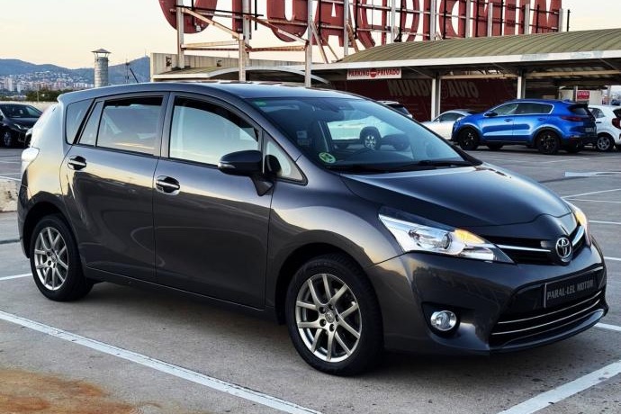TOYOTA VERSO 115D ADVANCE con TECHO PANORÁMICO, CÁMARA TRASERA...