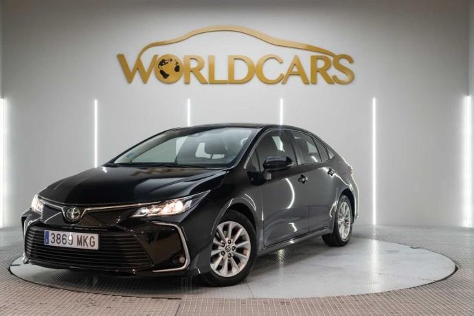 TOYOTA COROLLA sedán 1.5 active