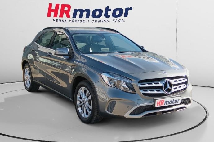 MERCEDES-BENZ GLA 180