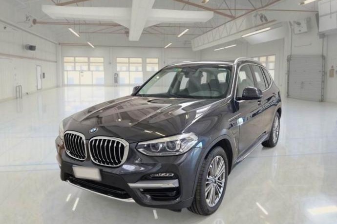 BMW X3 xDrive30e