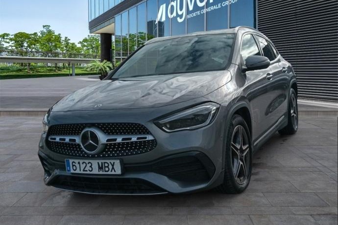 MERCEDES-BENZ GLA GLA 220 D 4MATIC