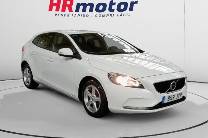 VOLVO V40 KINETIC