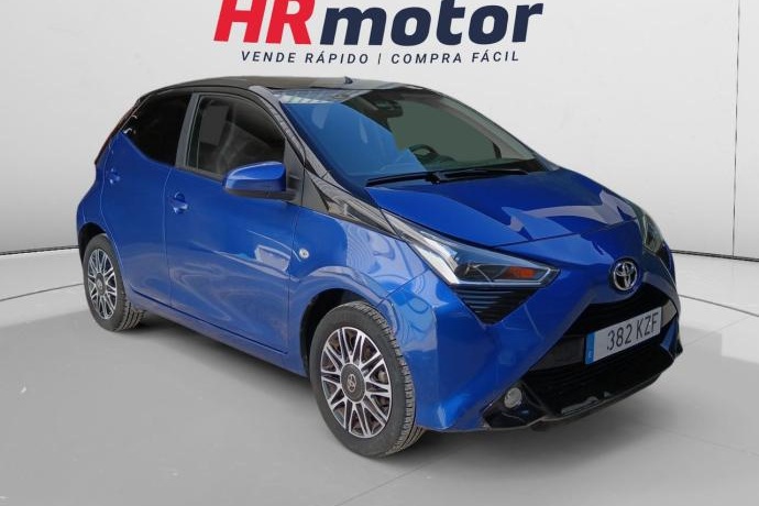 TOYOTA AYGO 1.0 70 x-play 53 kW (72 CV)