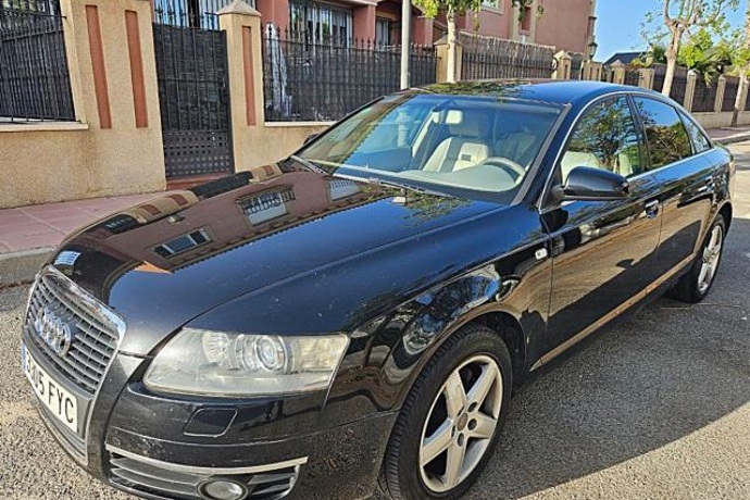 AUDI A6 3.2 FSI quattro tiptronic 6 vel.