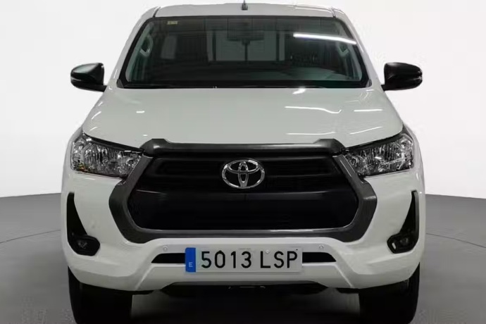 TOYOTA HILUX 2.4 D-4D