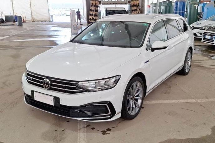 VOLKSWAGEN PASSAT Variant GTE 1.4 TSI e-Power 115kW + 85kW