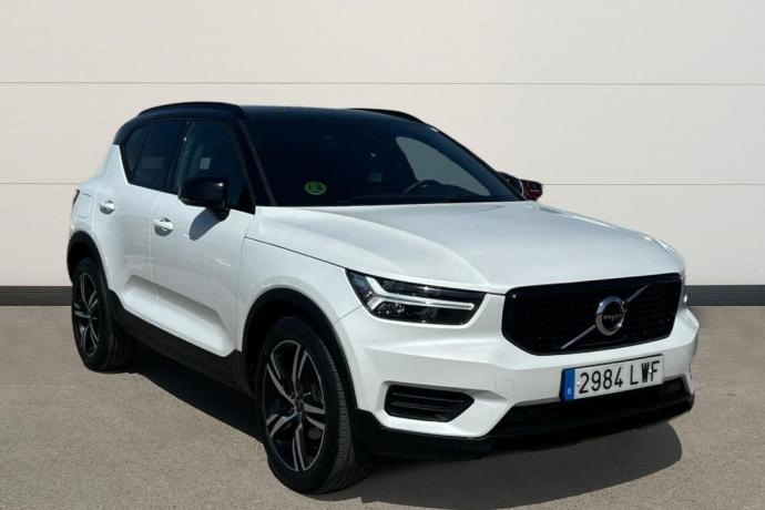 VOLVO XC40 1.5 T2 R-DESIGN AUTO 129 5P
