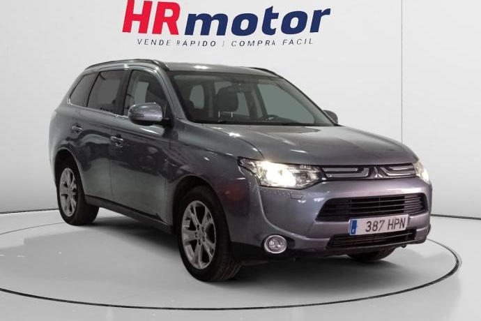 MITSUBISHI OUTLANDER MITSUBISHI Outlander 220 DID Motion 4WD