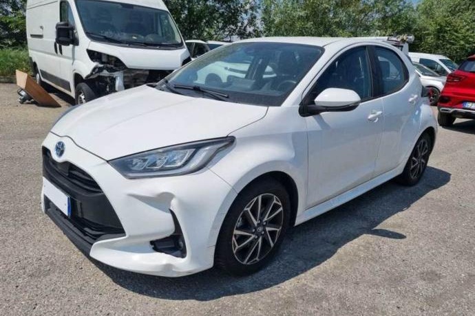 TOYOTA YARIS 1.5 120H Active Tech
