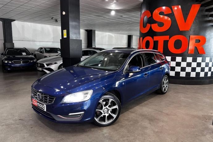 VOLVO V60 2.0 D3 MOMENTUM