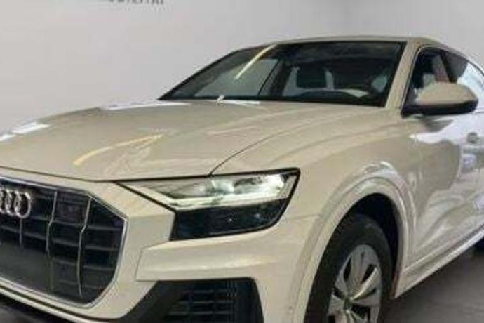 AUDI Q8 55 TFSIe S line quattro